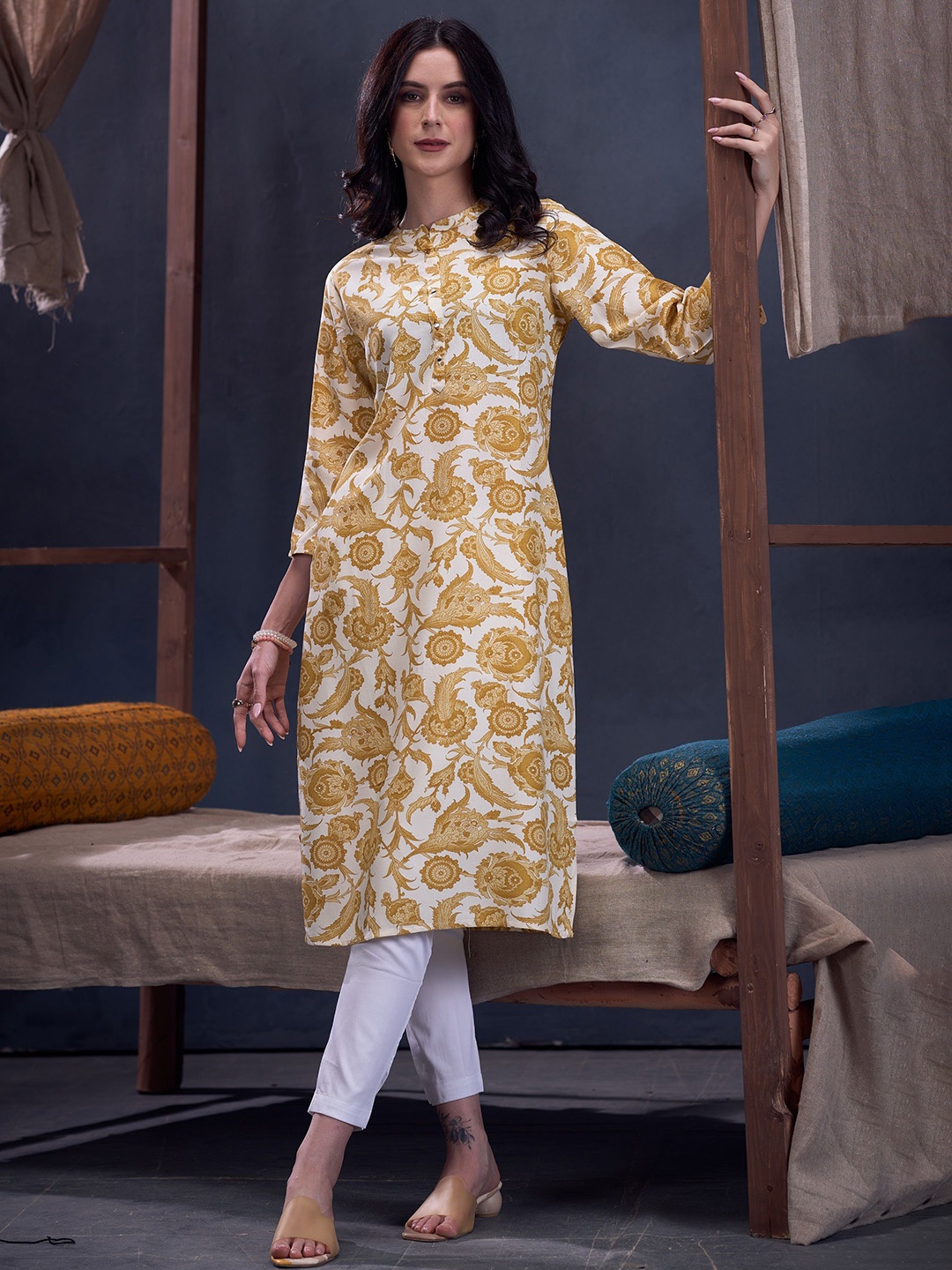 

Anouk Women Floral Printed Kurta, Yellow