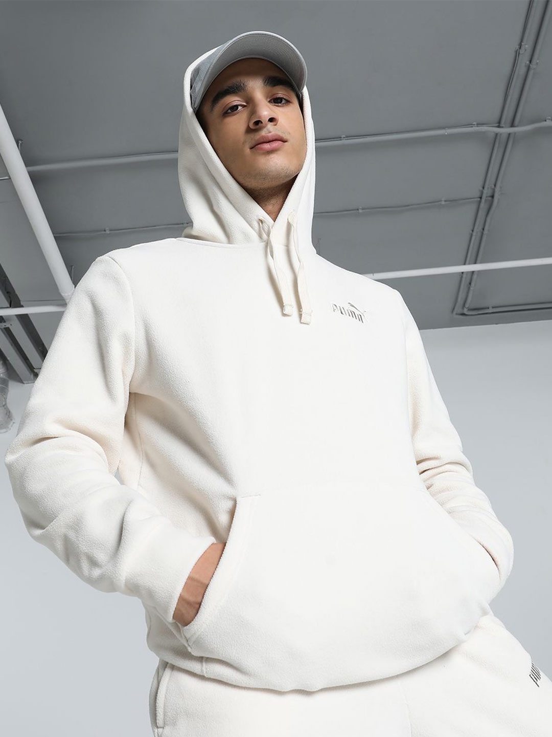 

Puma ELEVATED Hoodie, Off white