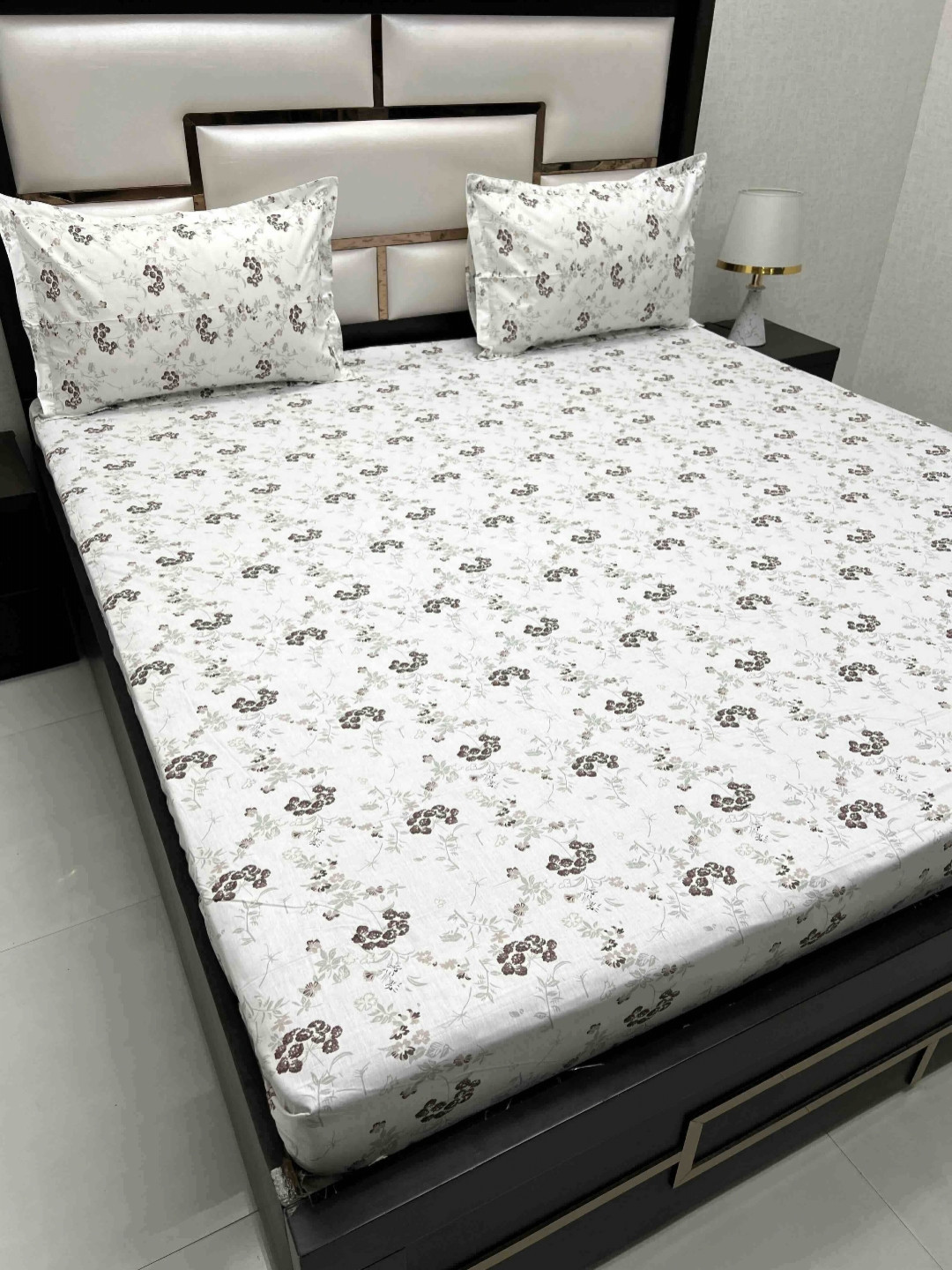 

Pure Decor Cotton King Size Double Bed Bedsheet With 2 Pillow Covers 108 in X 108 in, White