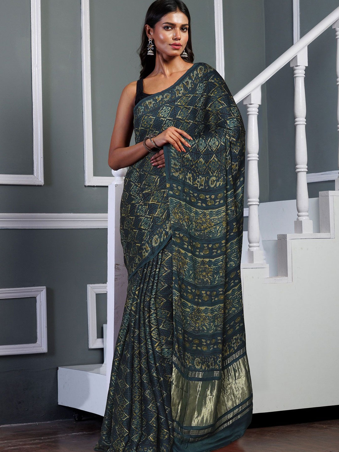 

Unnati Silks Floral Pure Silk Handloom Block Print Saree, Blue