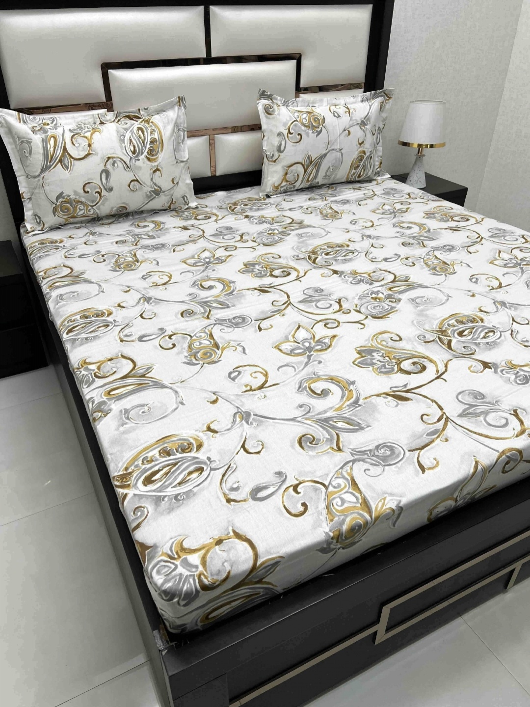 

Pure Decor Multicoloured & Brown Ethnic Motifs 300 TC King Bedsheet with 2 Pillow Covers, Multi