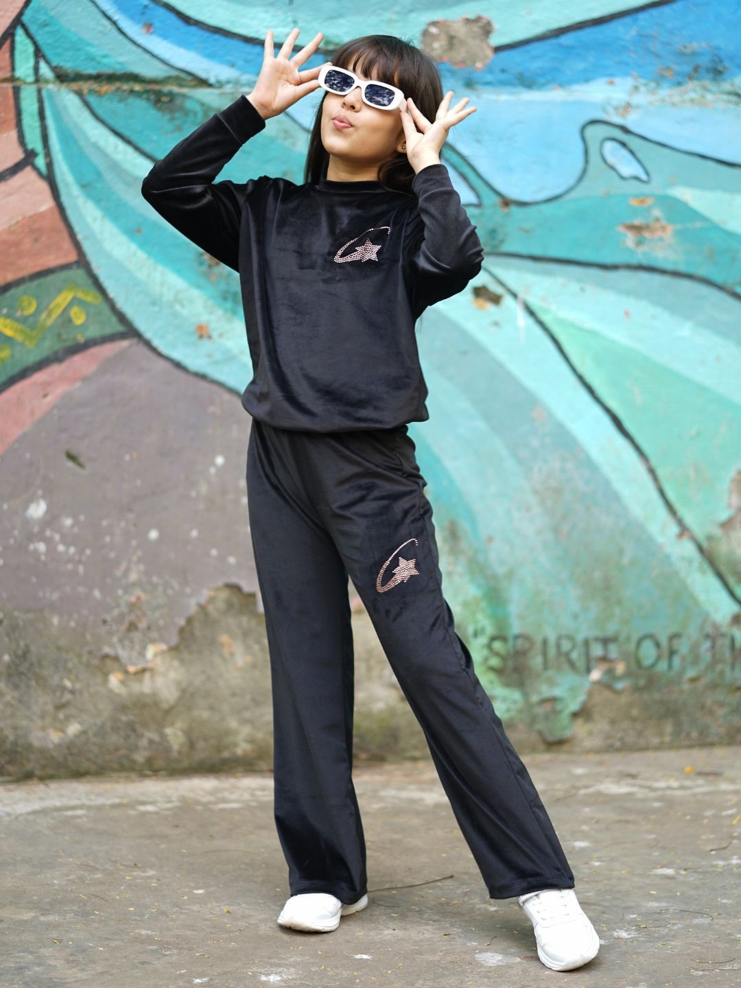 

Nap Chief Girls Sparkle Timeless Velour Polyester Relaxed Fit Sweatshirt & Trousers, Black