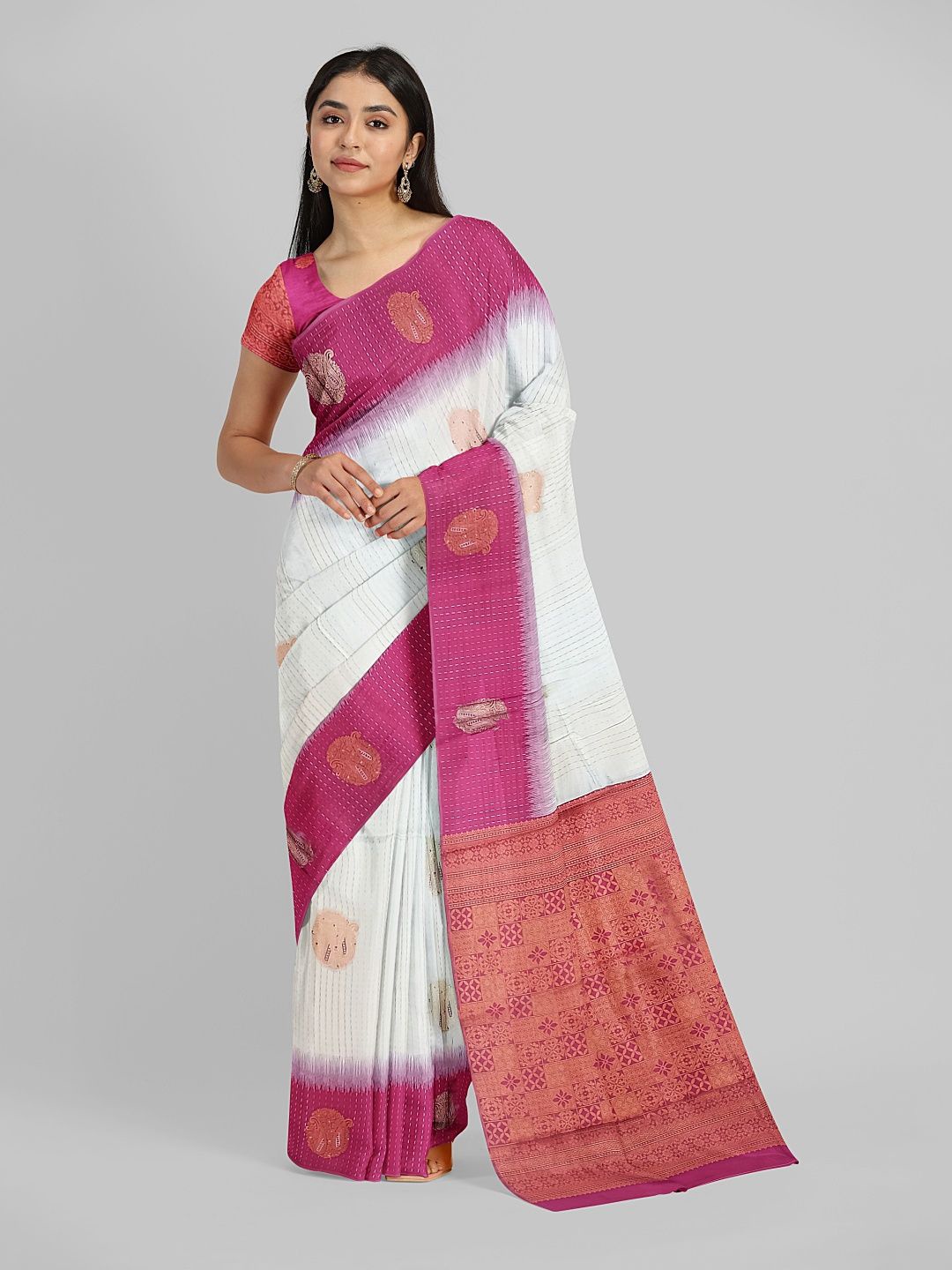 

Avyay Creation Ethnic Motifs Zari Silk Blend Kota Saree, Off white