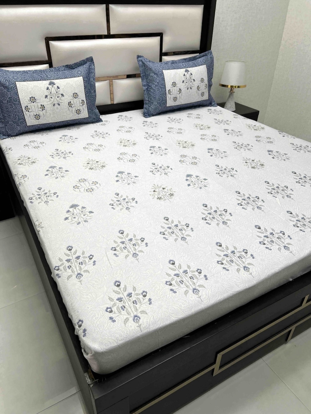 

Pure Decor Royal majestic Blue Printed Pure Cotton 380 TC King Bedsheet Set 2.72 x 2.77 m
