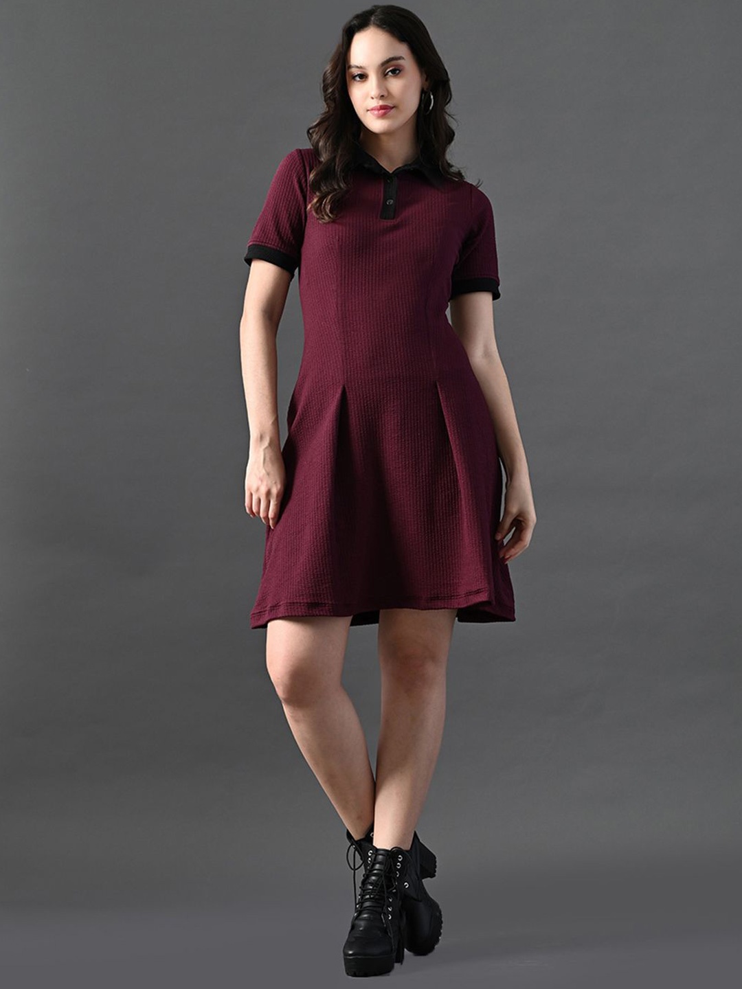 

The Roadster Lifestyle Co. Women A-Line Textured Collared Dress, Magenta