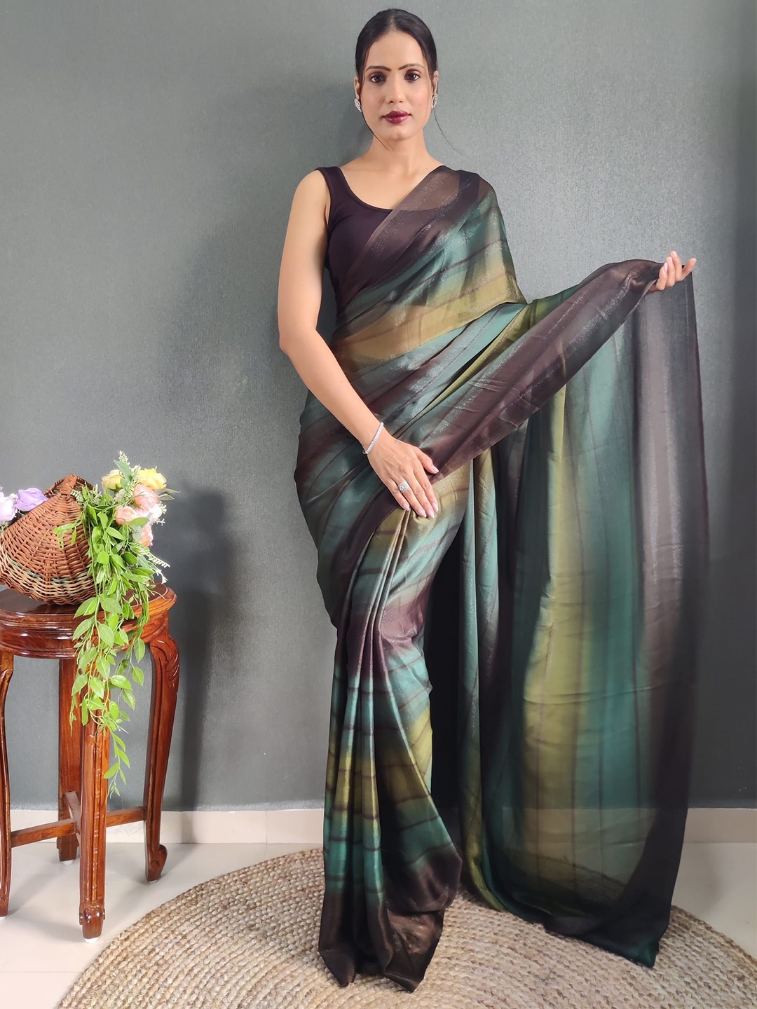 

KAYOMMI Striped Pure Crepe Ready to Wear Saree, Green