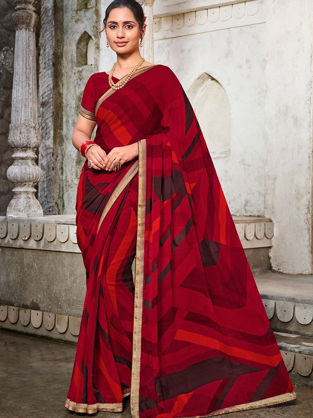 

Laxmipati Poly Georgette Saree, Red