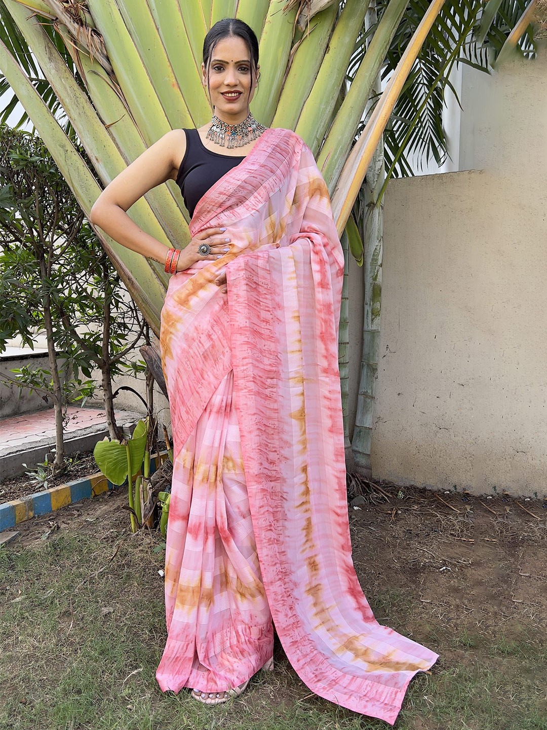 

KAYOMMI Tie and Dye Printed Pure Chiffon Ready to Wear Saree, Pink