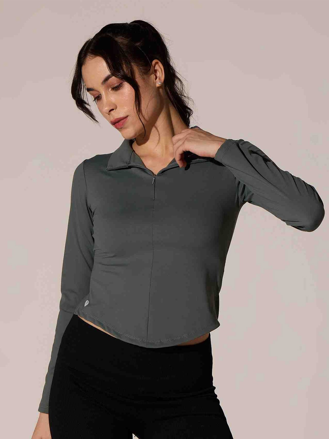 

CAVA Women Camouflage Checked Nylon Lightweight Crop Yoga Tailored Jacket, Green