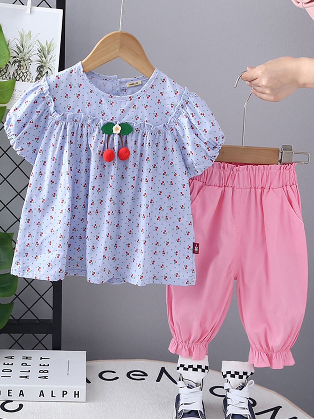 

INCLUD Girls Printed Top with Trousers, Purple