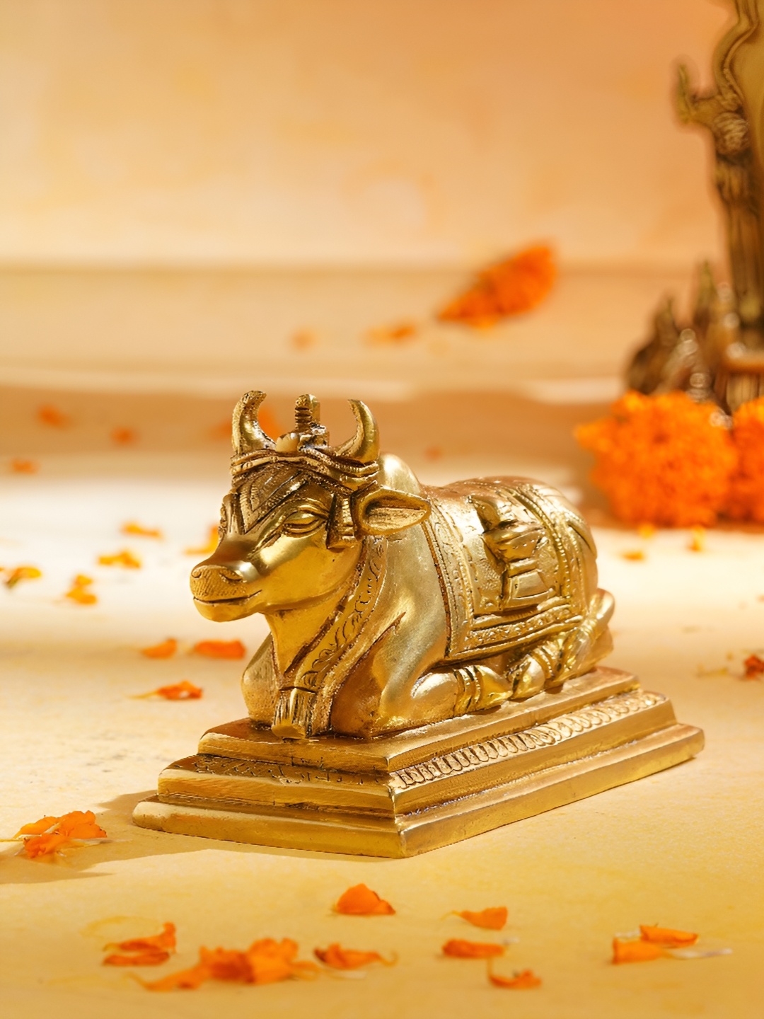 

JAYPORE Gold-Toned Religious Idol Showpiece