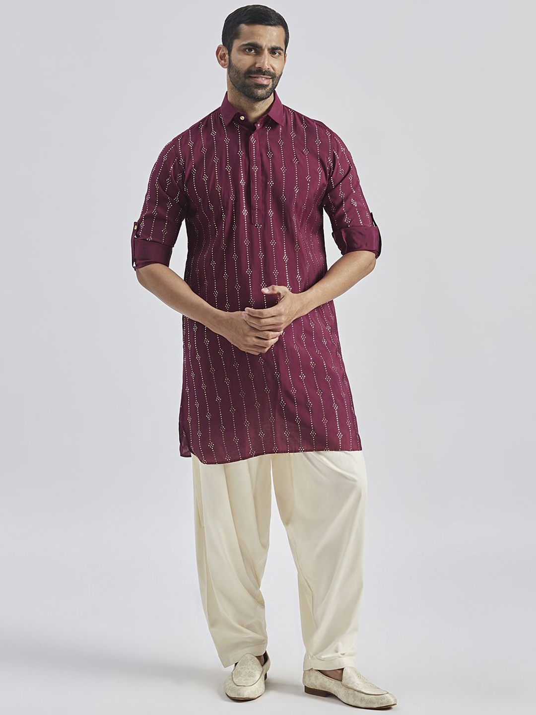 

VASTRAMAY Men Printed Regular Kurta with Patiala, Burgundy