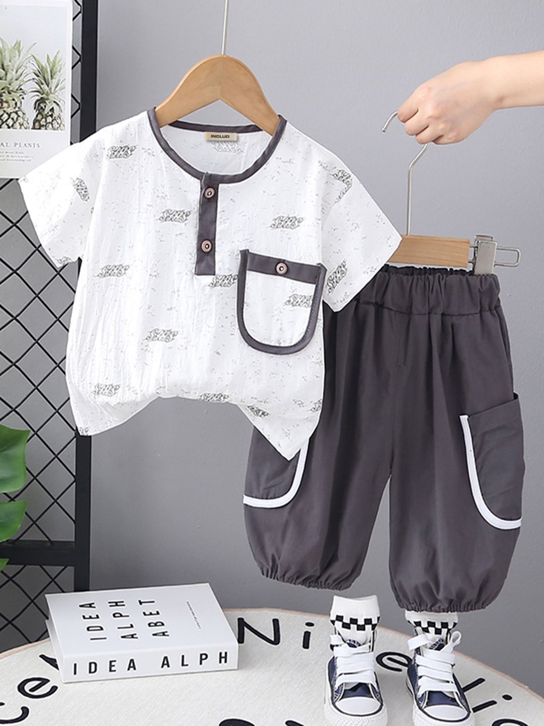 

INCLUD Boys Printed T-shirt with Trousers, Grey