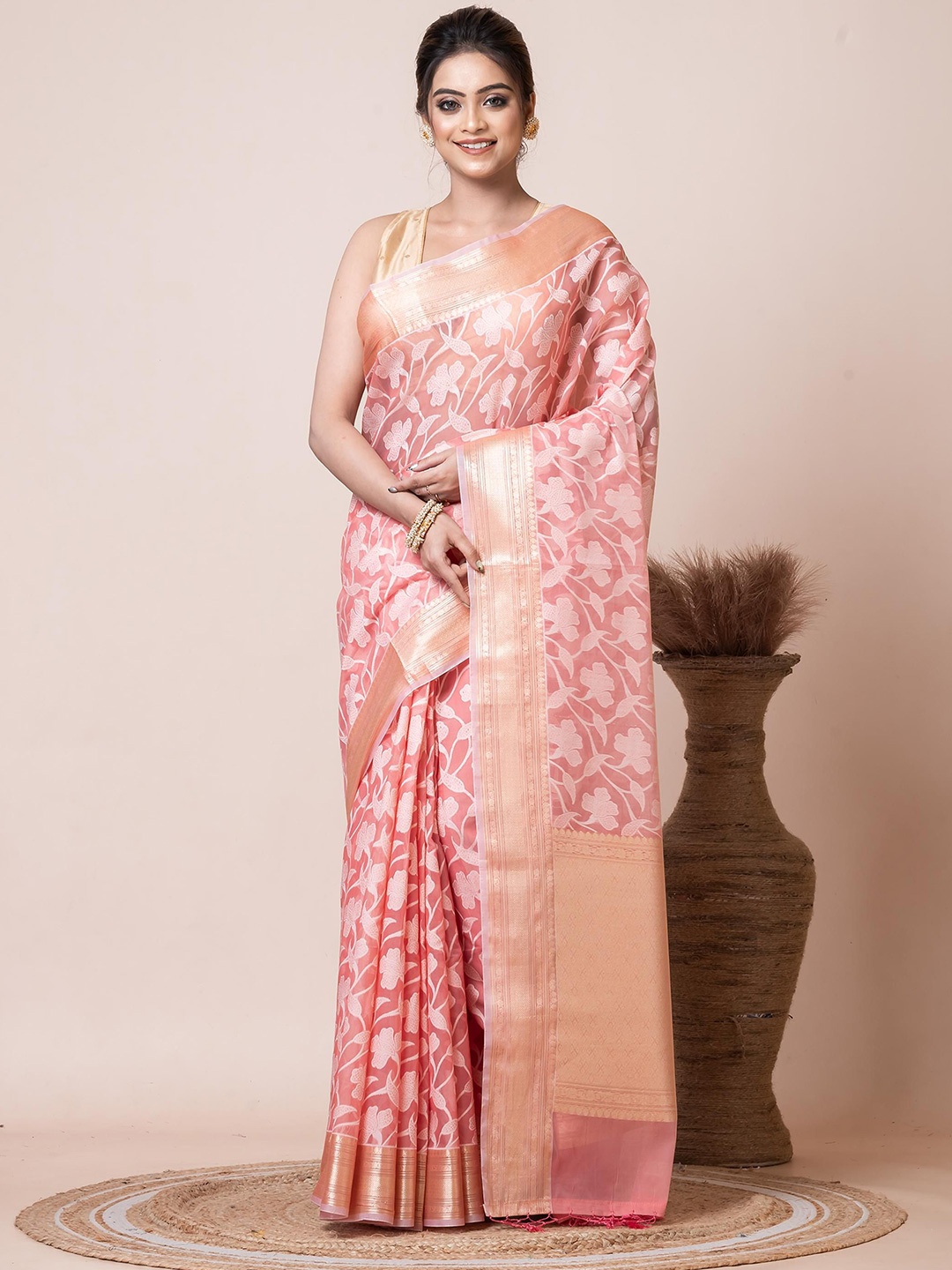 

VIBHAVARI Woven Design Zari Chanderi Saree, Peach