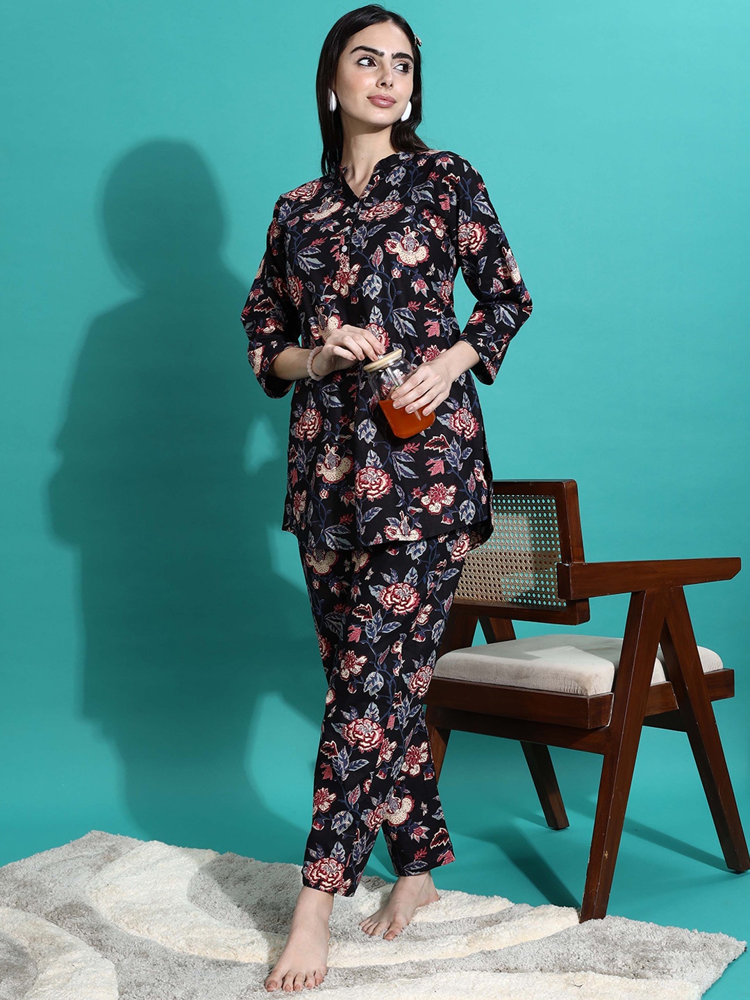 

9shines Label Floral Printed Mandarin Collar Pure Cotton Kurti With Pyjamas, Black