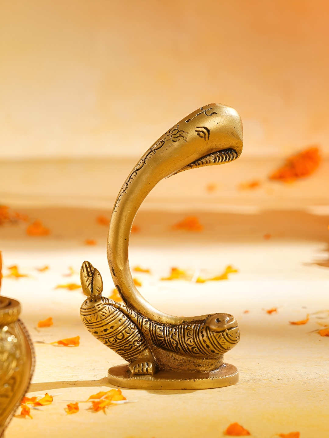 

JAYPORE Gold-Toned Idol Showpiece