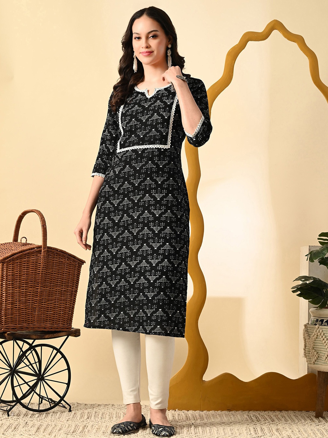 

METAFAB Printed Straight Kurta, Black