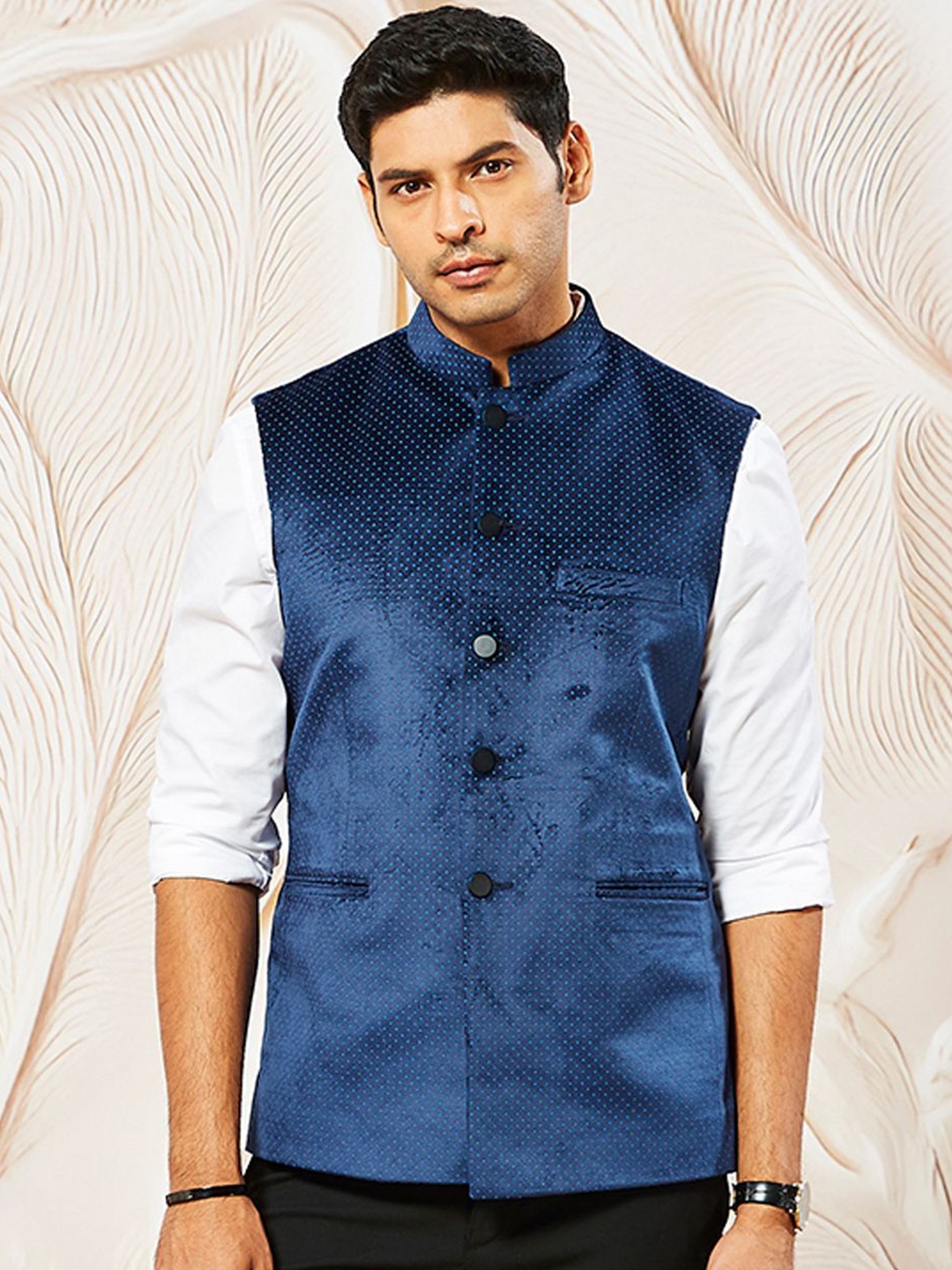 

VASTRAMAY Polka Dot Printed Nehru Jacket, Navy blue