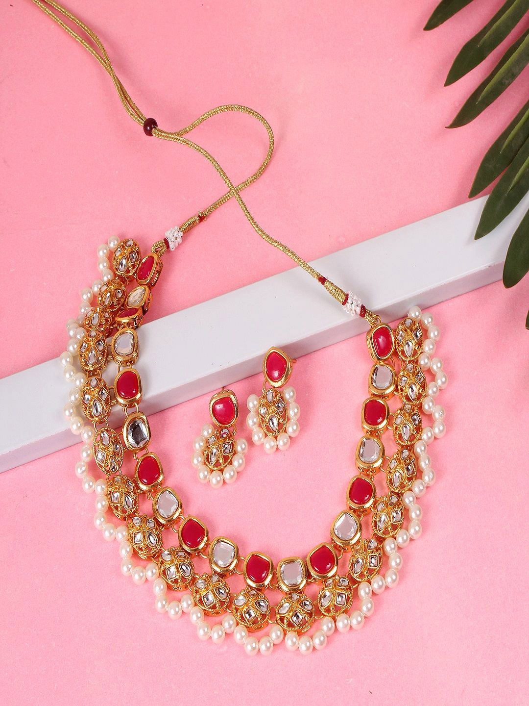 

Divisha Gold-Plated Kundan-Studded & Beaded Jewellery Set, Red