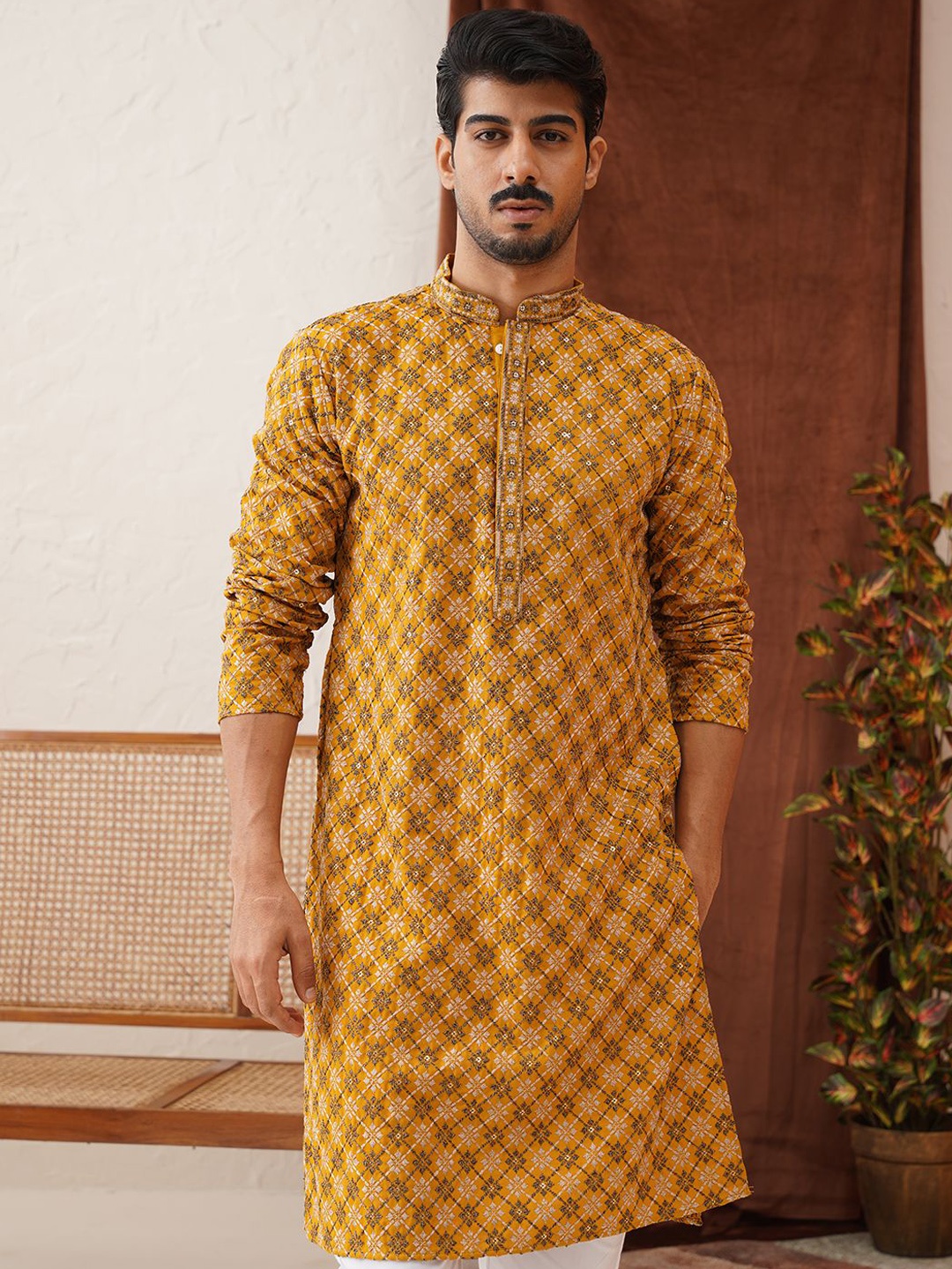 

Jompers Men Geometric Embroidered Sequinned Kurta, Mustard