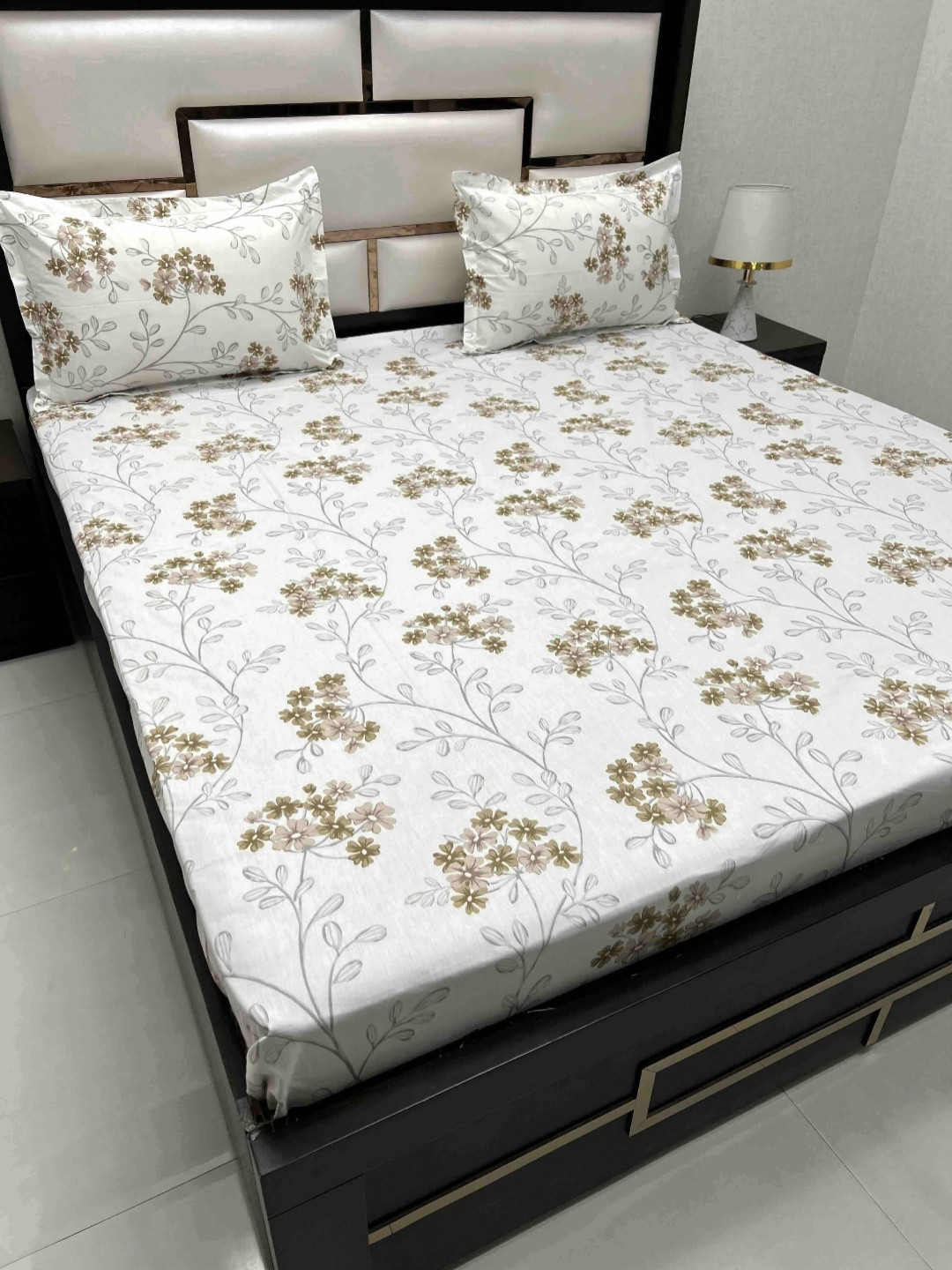 

Pure Decor White & Green Floral 300 TC King Bedsheet with 2 Pillow Covers