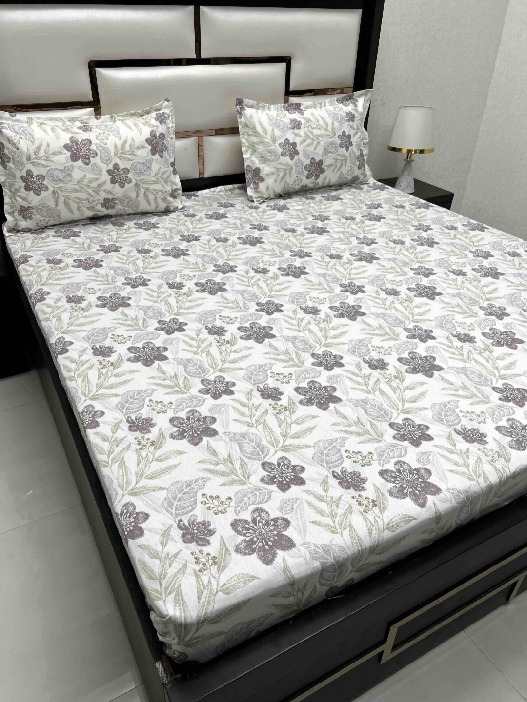 

Pure Decor Royal Velar White Floral 350 TC Pure Cotton King Bedsheet Set- 2.7 M x 2.7 M