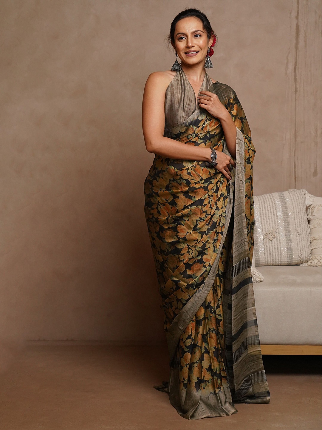 

KALINI Floral Poly Chiffon Saree, Black