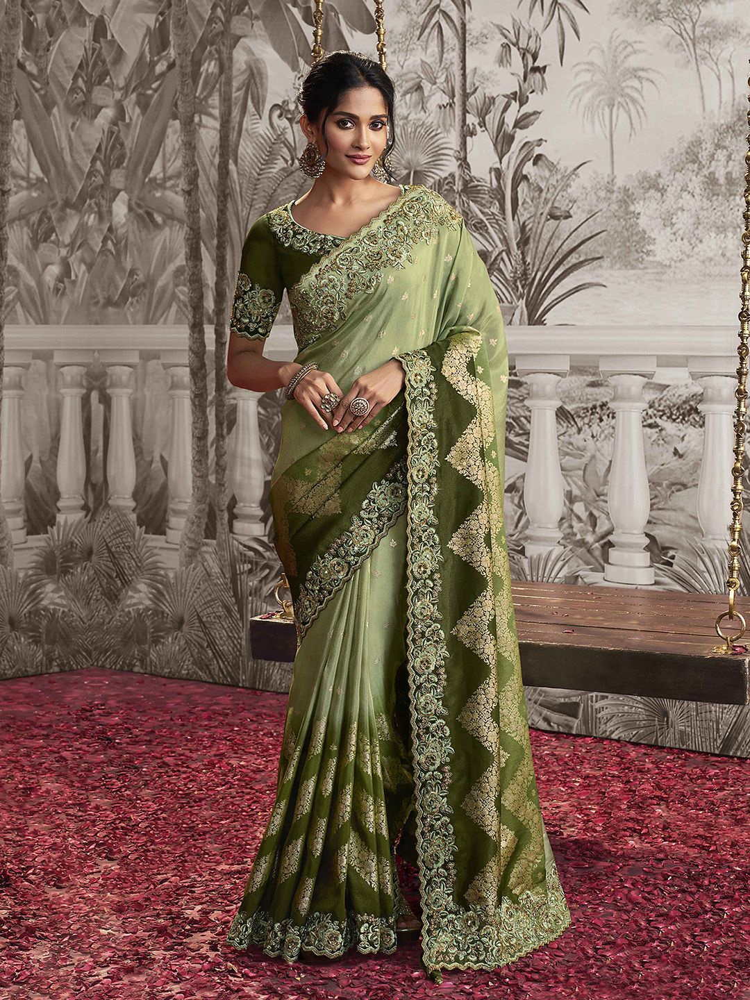 

Trendmalls Woven Design Sequinned Pure Silk Heavy Work Saree, Green