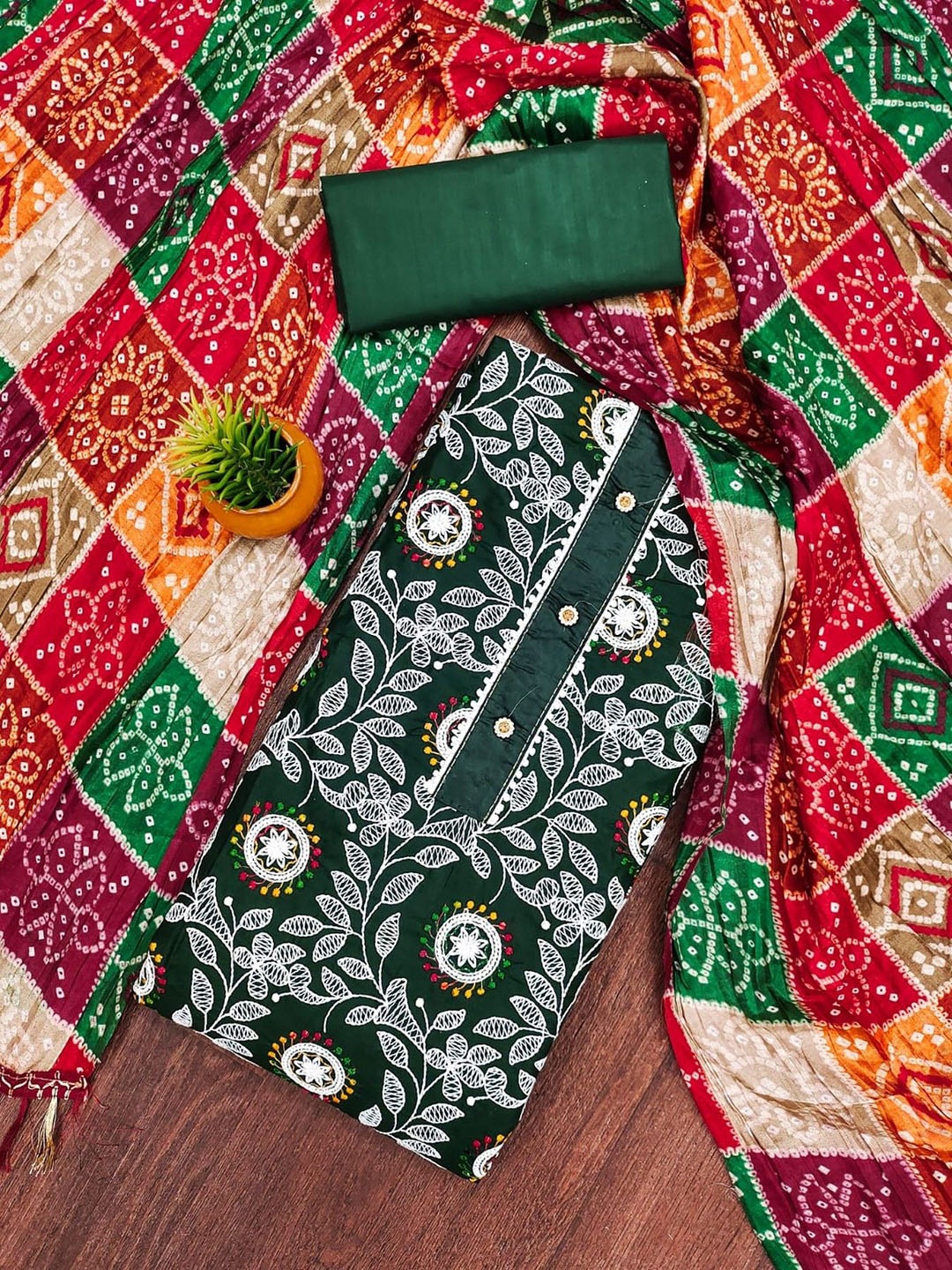 

ZEEPKART Unstitched Dress Material, Green