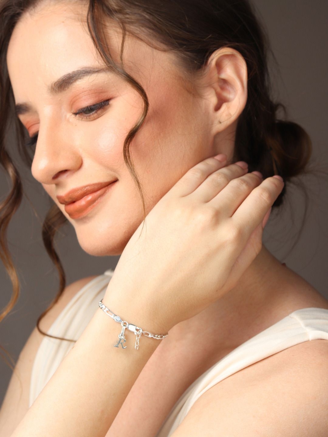 

AKSHAT SAPPHIRE Women 10 Sterling Silver Link Bracelet