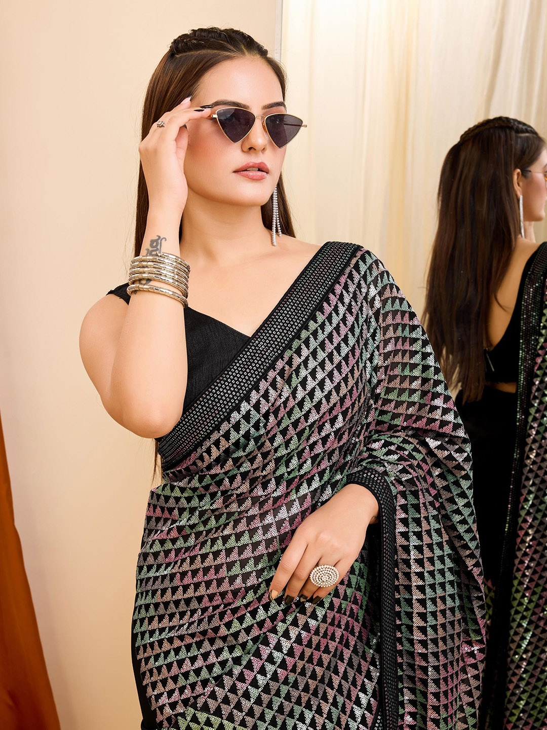 

HERE&NOW Women Embroidered Sequinned Saree, Black