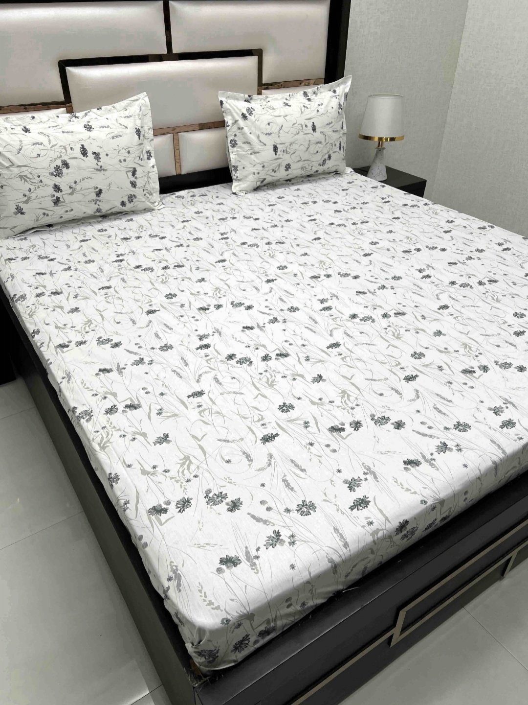 

Pure Decor Mansion White & Grey Floral Cotton 500 TC King Bedsheet Set 2.73 m x 2.75 m