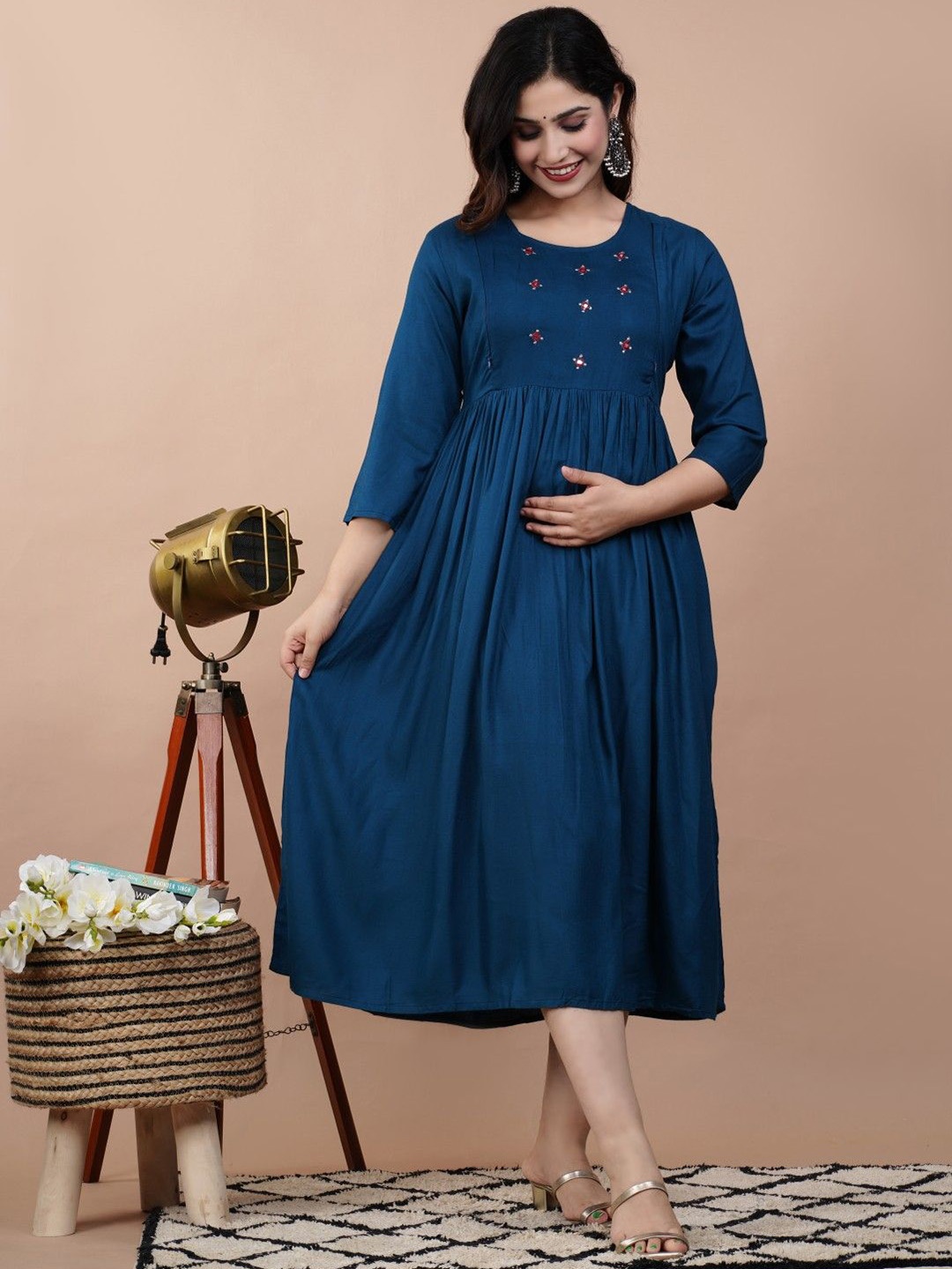 

JALTHER Women Ethnic Motifs Embroidered Mirror Work Maternity Kurta, Blue