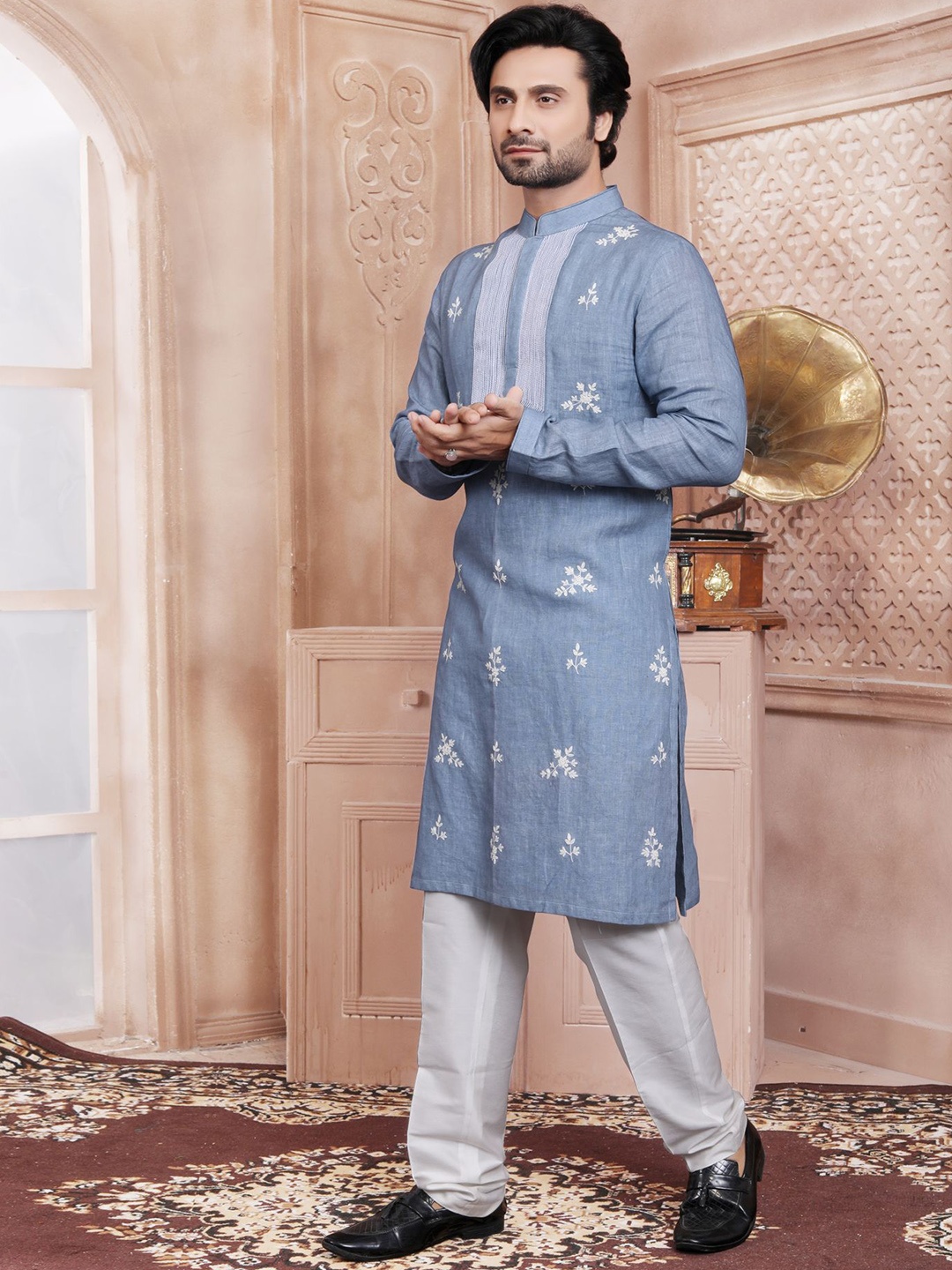 

EVASTRO Ethnic Motifs Embroidered Regular Pure Cotton Straight Kurta with Trousers, Blue