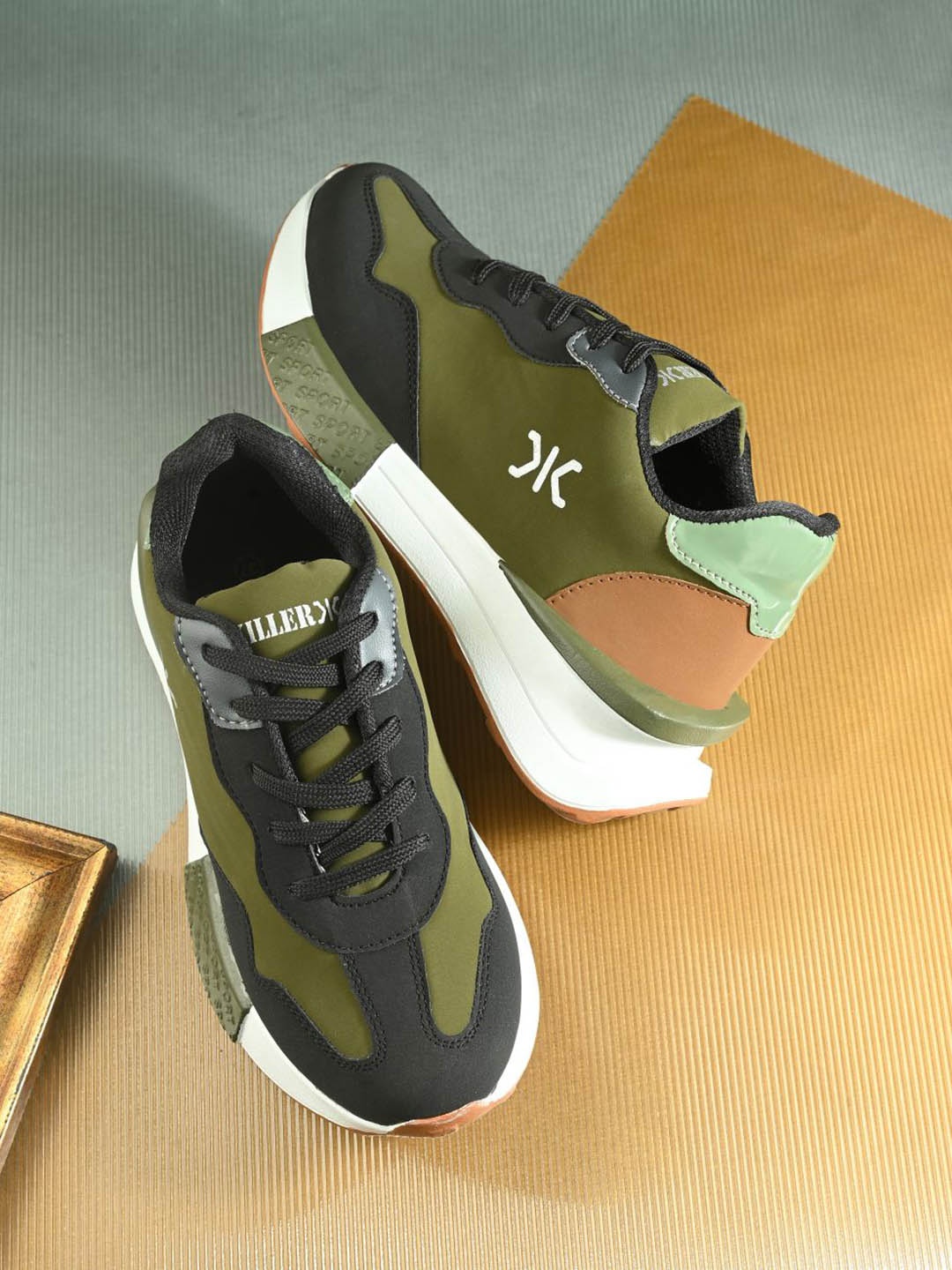 

Killer Women Colourblocked Sneakers, Khaki