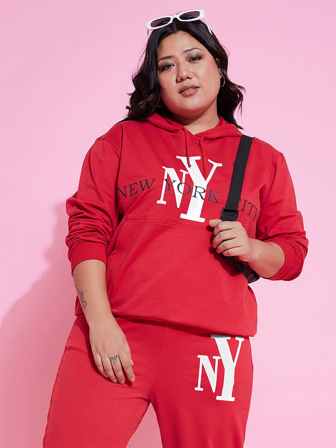 

SASSAFRAS Curve Women Printed Sweatshirt, Red