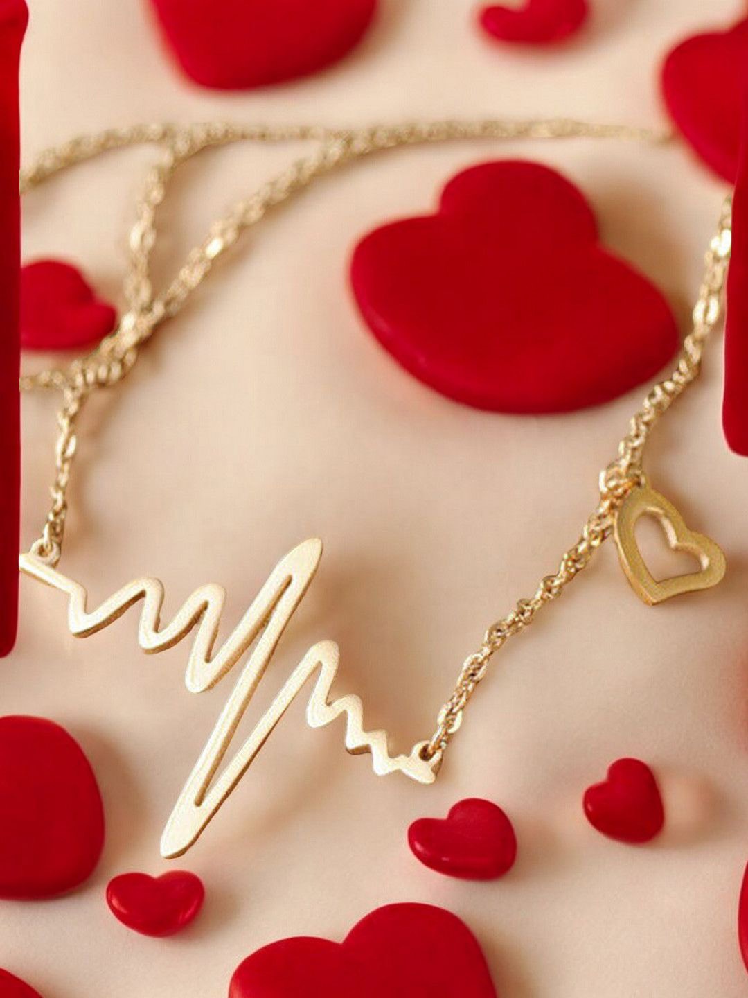

OOMPH Heart Shaped Pendants with Chains, Gold