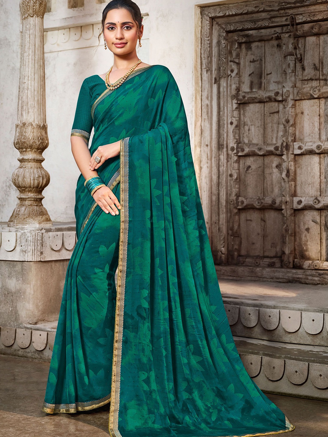 

Laxmipati Floral Embroidered Poly Georgette Saree, Green