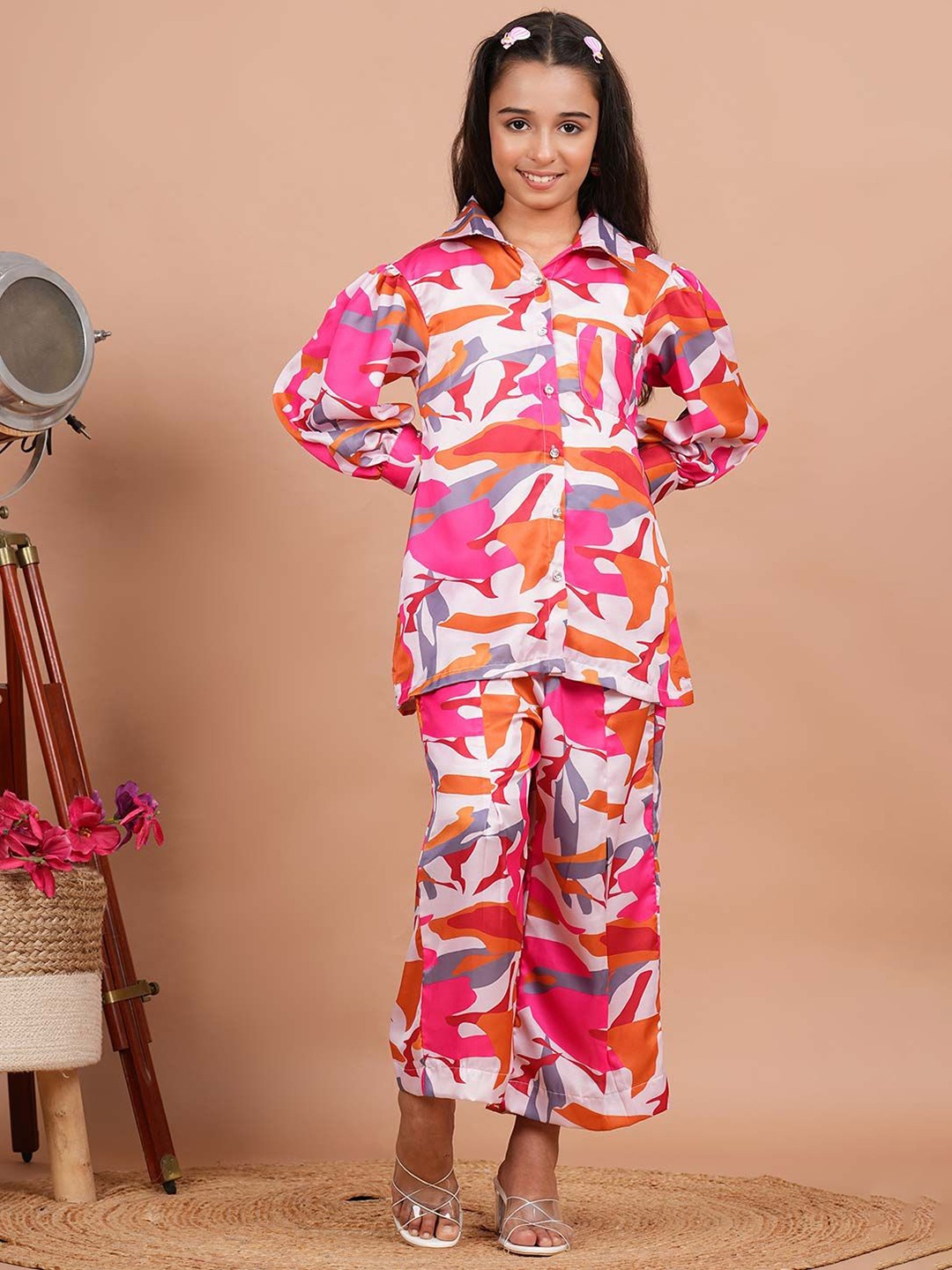 

Utsav Fashion Girls Printed Oversized Shirt With Palazzos, White
