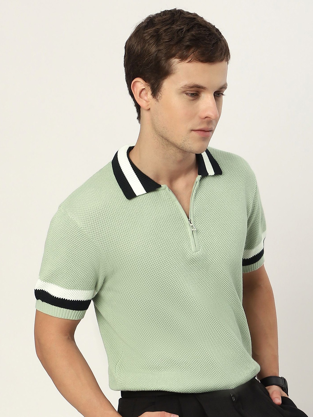 

Beyoung Men Polo Collar Cut Outs T-shirt, Green