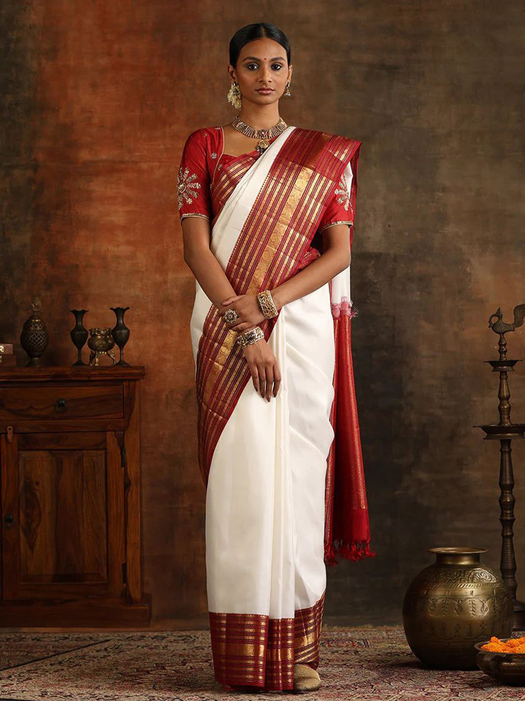 

Caracola Zari Art Silk Banarasi Saree, White