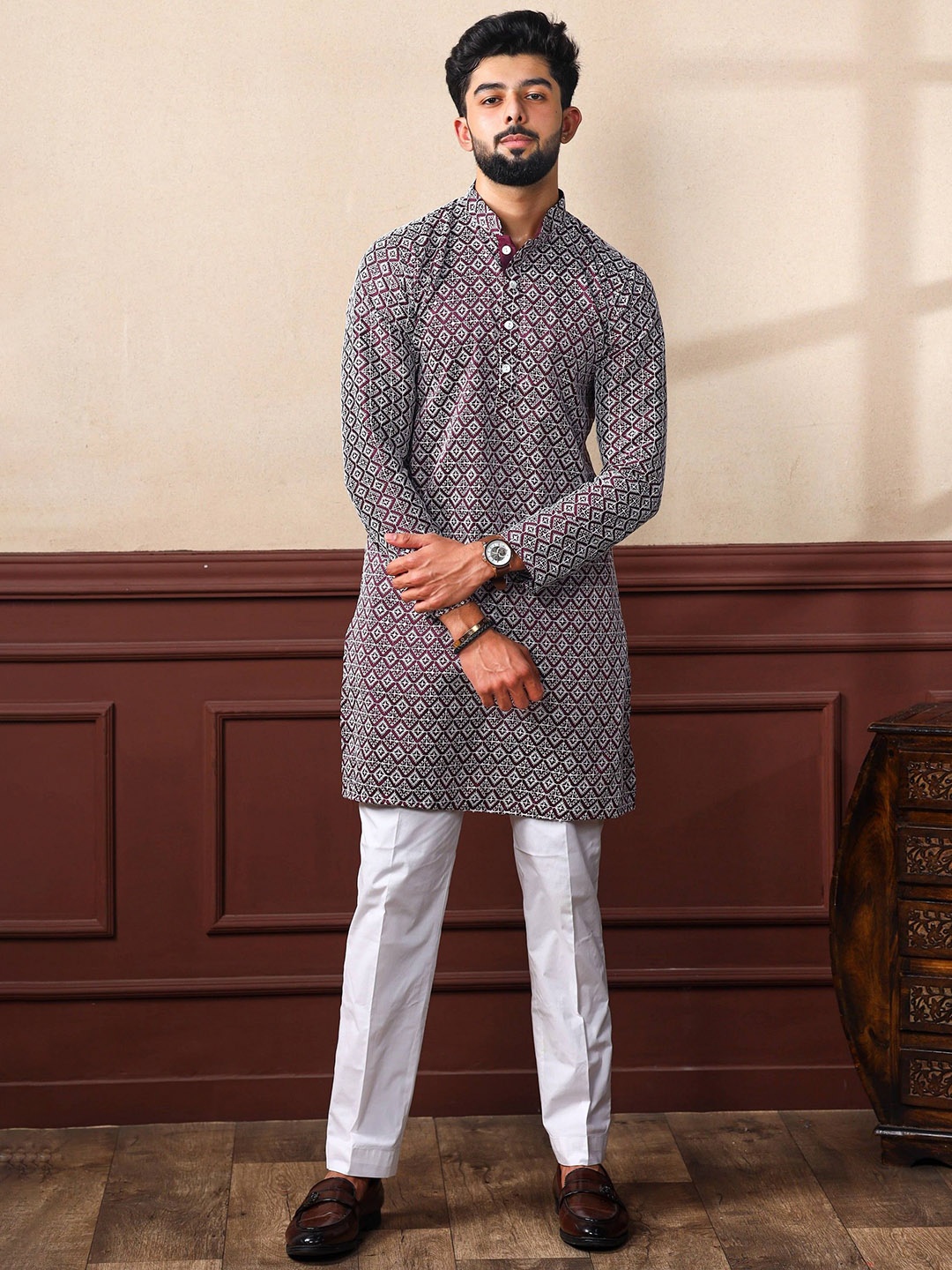 

Koshin Men Sequinned Jacquard Kurta, Purple