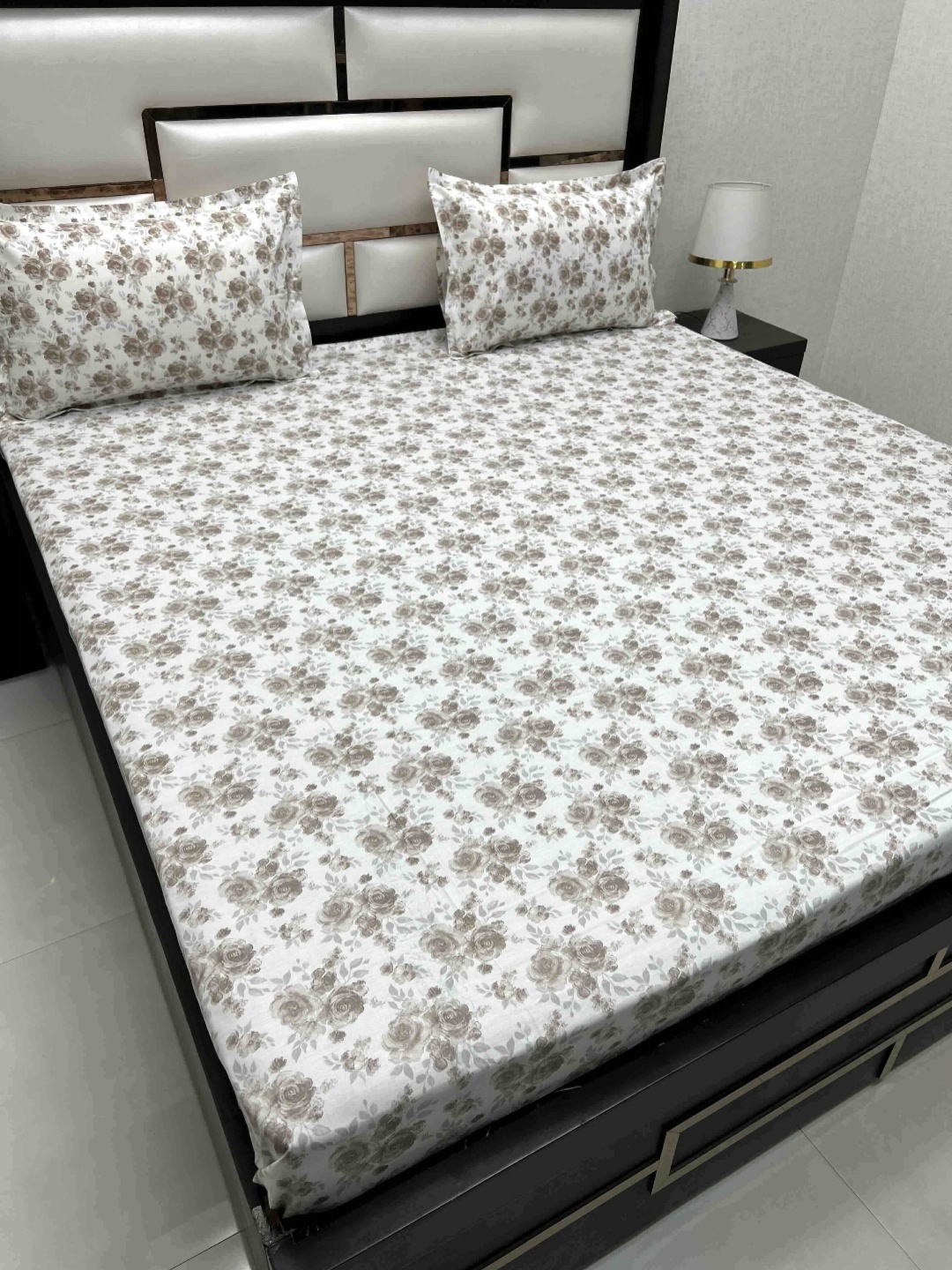 

Pure Decor White & Brown Floral 220 TC King Bedsheet with 2 Pillow Covers