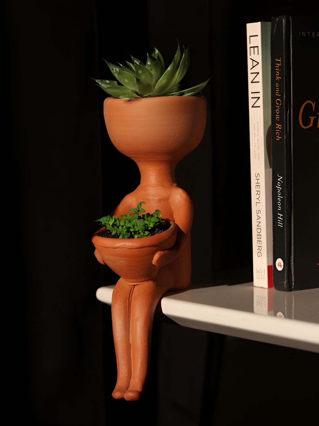 

AKKAARA Beige Textured Figure Shaped Planters