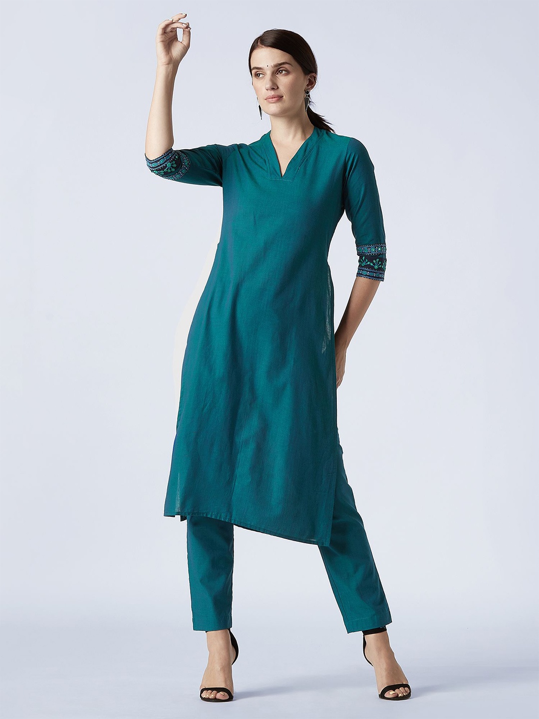 

OKHAI Women Regular Pure Cotton Kurta with Trousers, Teal