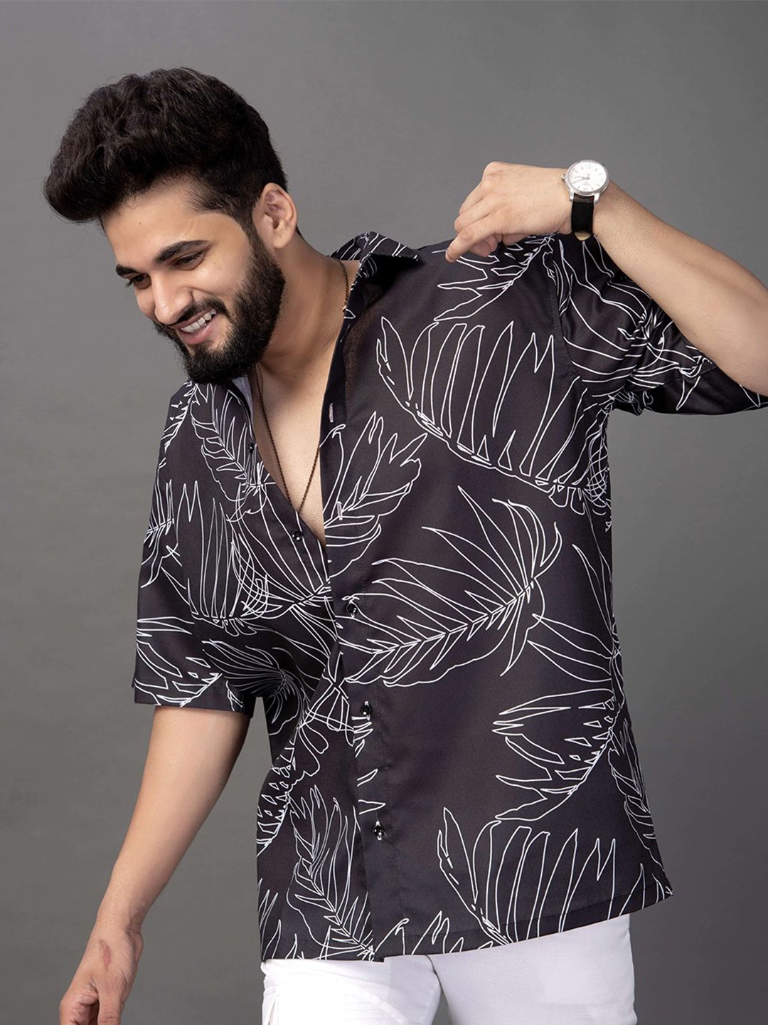

BOWLIFESTYLE Men Classic Spread Collar Floral Printed Cotton Casual Shirt, Black