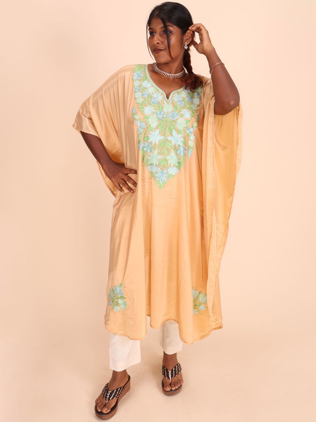 

Avishya Women Handloom Sozni Embroidered Crepe Silk Kaftan Kurta, Beige