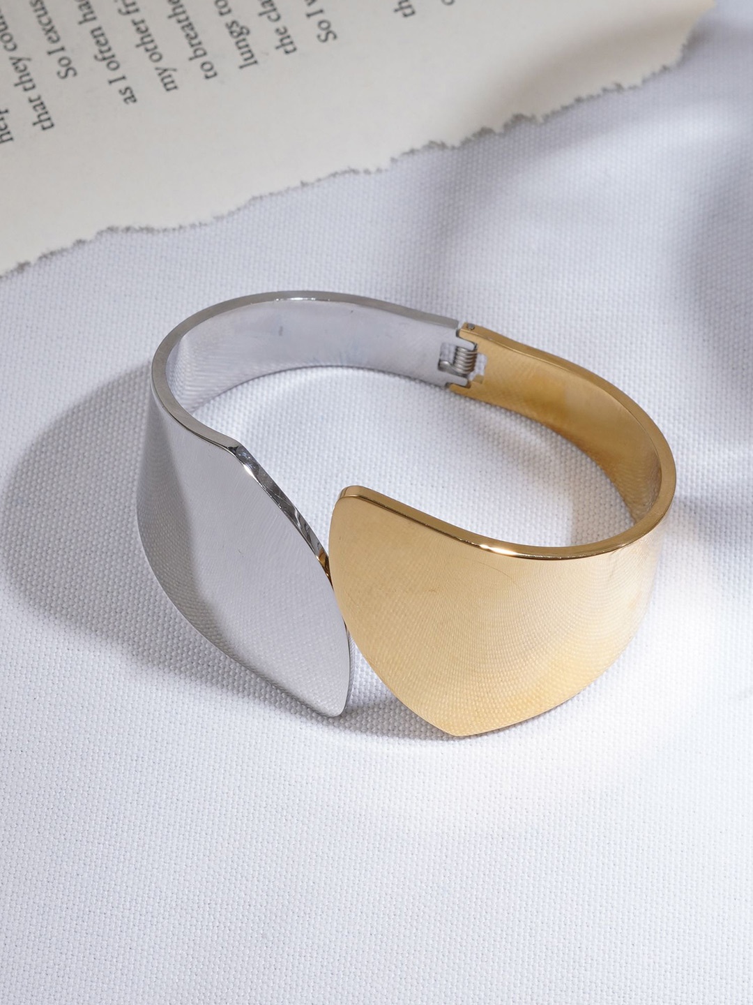 

JEWILLEY Women Gold-Plated Kada Bracelet