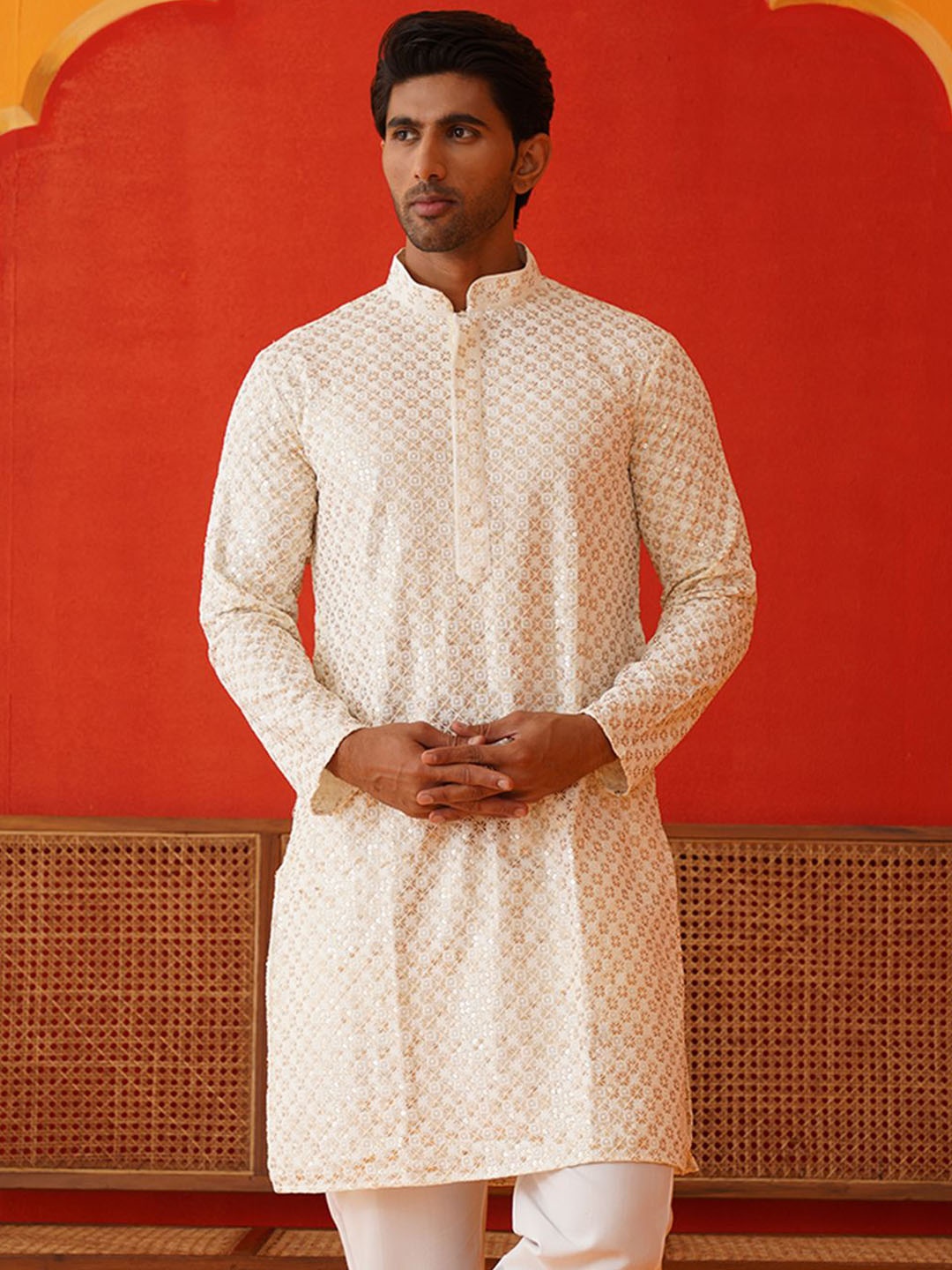 

Jompers Men Geometric Embroidered Chikankari Kurta, Cream