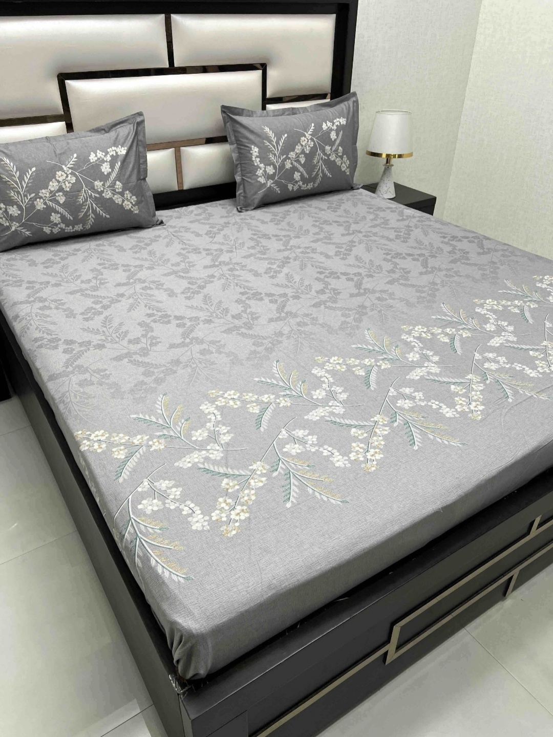 

Pure Decor Royal Majestic Grey Floral 500TC King Pure Cotton Bedsheet Set- 2.7 M x 2.7 M